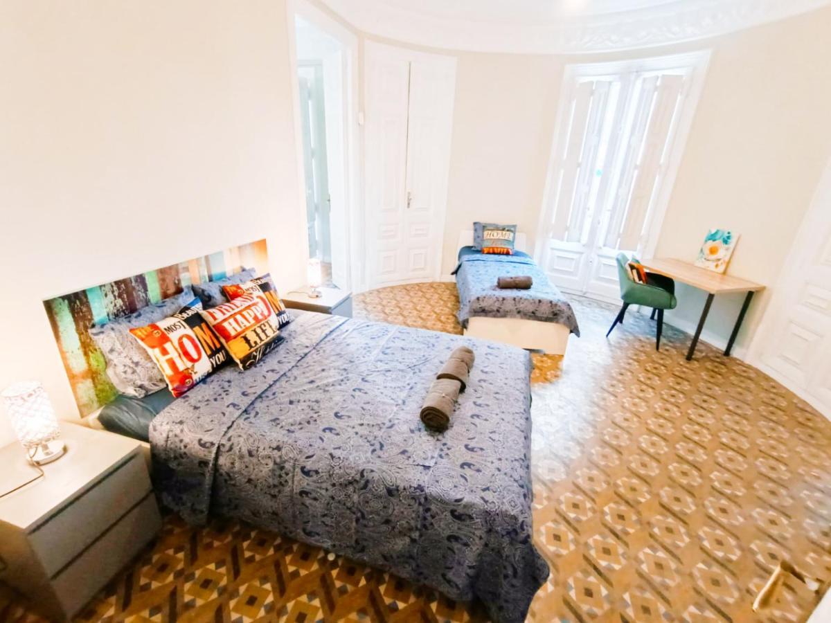 By Plaza Catalunya Rooms Barcelone Extérieur photo